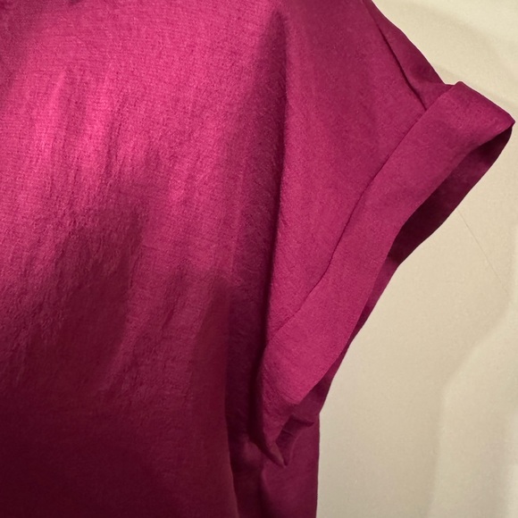 Express V-Neck Blouse - Picture 4 of 7